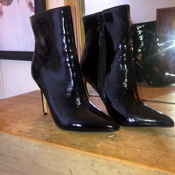 Black Patent Leather High Heeled Boots - Picture 2 of 4